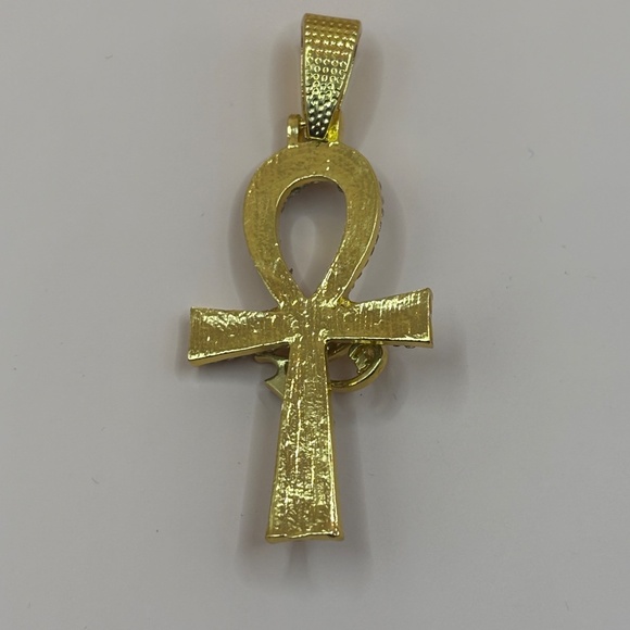 Gold plated Iced out 3A CZ Ankh pendant free chain included - Picture 3 of 5